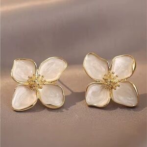 NWT - Earrings Gold and White Floral - Stud - Jewelry
